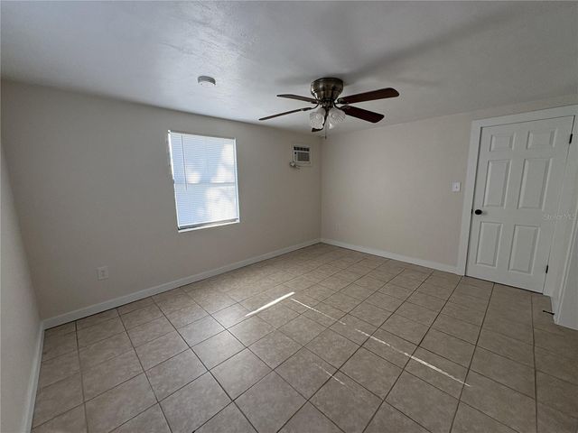 107 W GOLF LINKS AVENUE, Eustis, FL 32726