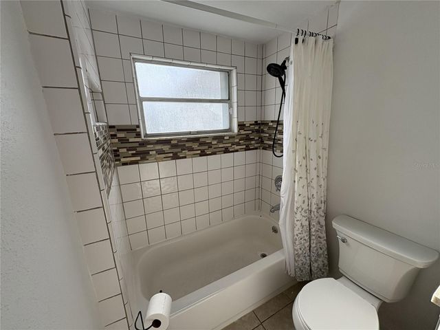 107 W GOLF LINKS AVENUE, Eustis, FL 32726
