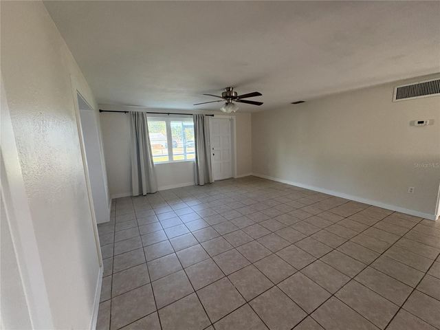 107 W GOLF LINKS AVENUE, Eustis, FL 32726