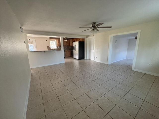 107 W GOLF LINKS AVENUE, Eustis, FL 32726