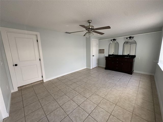 107 W GOLF LINKS AVENUE, Eustis, FL 32726