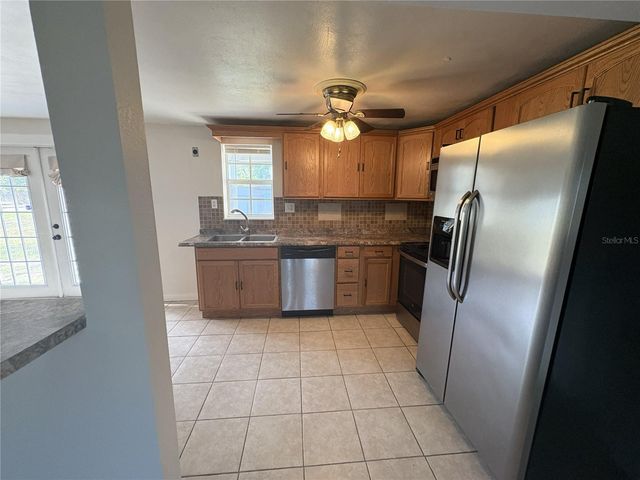 107 W GOLF LINKS AVENUE, Eustis, FL 32726