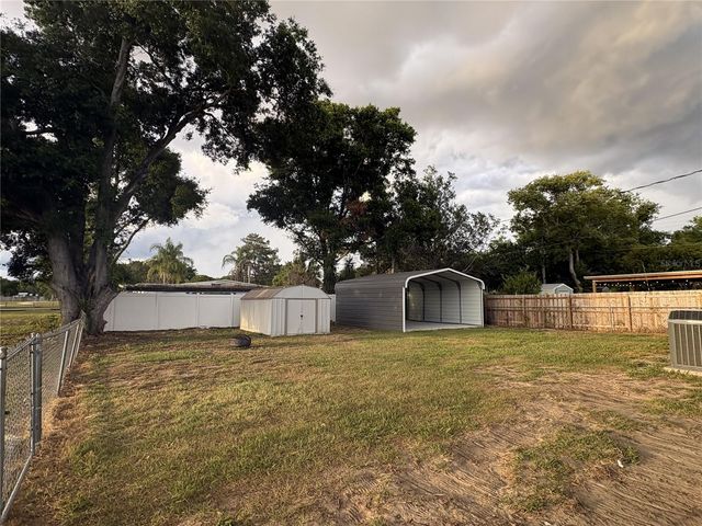 107 W GOLF LINKS AVENUE, Eustis, FL 32726