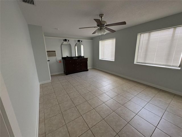 107 W GOLF LINKS AVENUE, Eustis, FL 32726