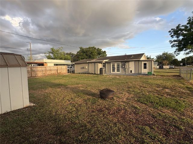 107 W GOLF LINKS AVENUE, Eustis, FL 32726