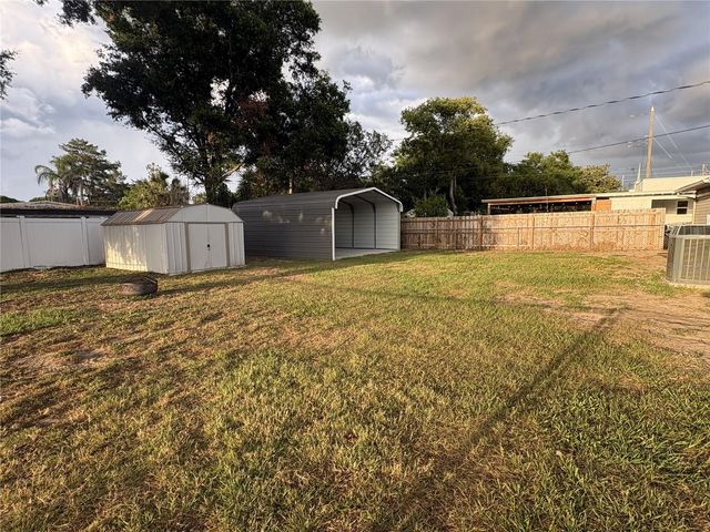 107 W GOLF LINKS AVENUE, Eustis, FL 32726