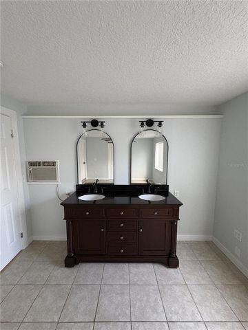 107 W GOLF LINKS AVENUE, Eustis, FL 32726