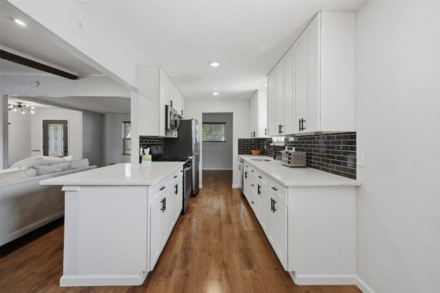 5221 Elkridge Drive, Dallas, TX 75227