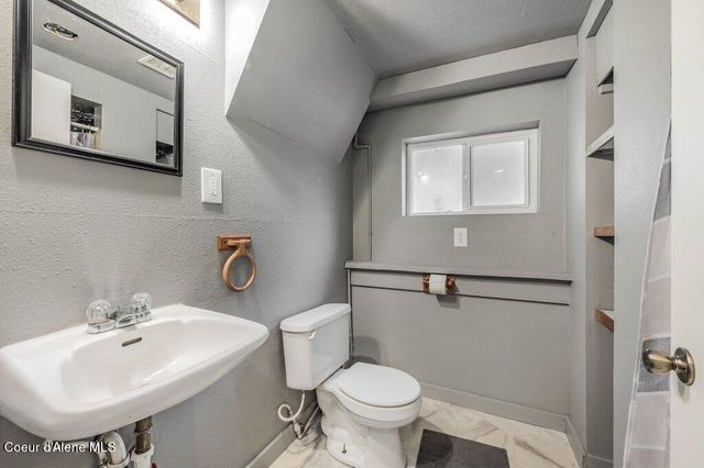 94 Lochsa Ln, Kingston, ID 83839