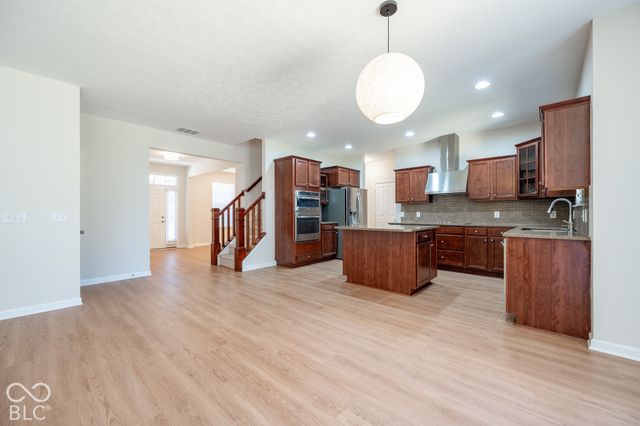7627 Sly Fox Drive, Indianapolis, IN 46237