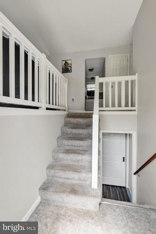220 PLEASANT VALLEY RD, East Earl, PA 17519