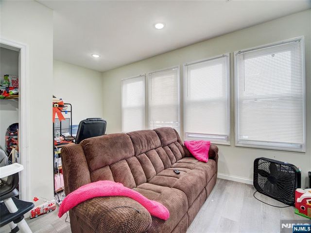 271 Washington Street, Orange, NJ 07050