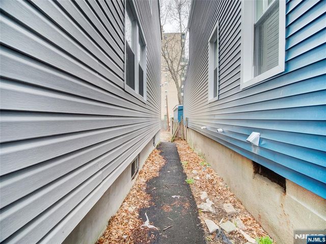 271 Washington Street, Orange, NJ 07050