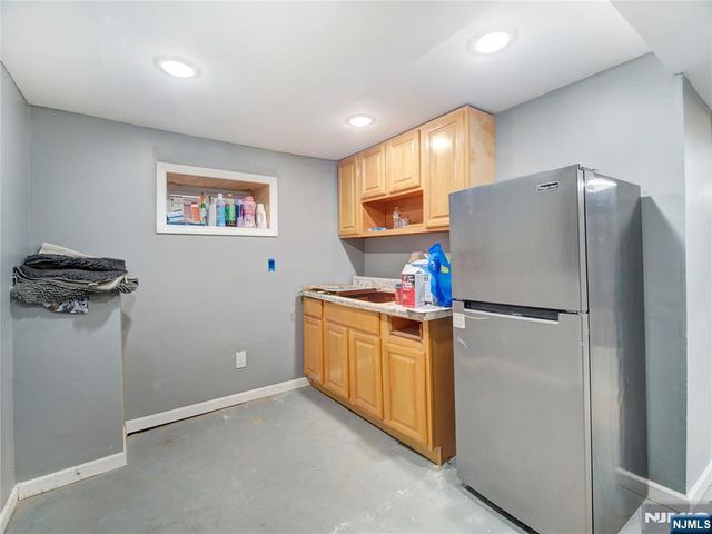 271 Washington Street, Orange, NJ 07050