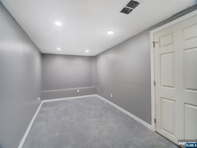 271 Washington Street, Orange, NJ 07050