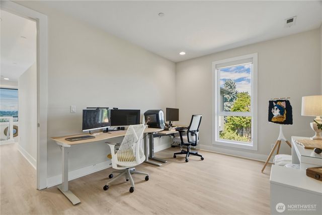 4282 131st Place SE, Bellevue, WA 98006