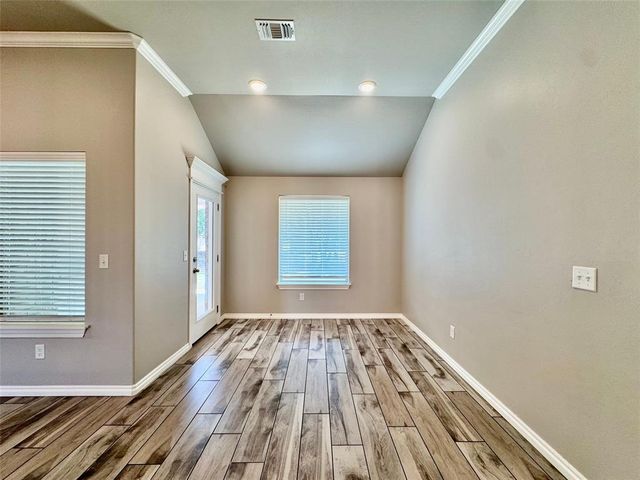 828 E Barajas Terrace, Mustang, OK 73064