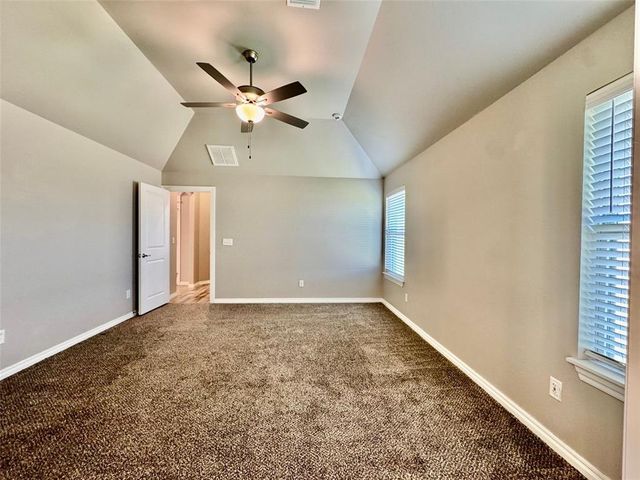 828 E Barajas Terrace, Mustang, OK 73064