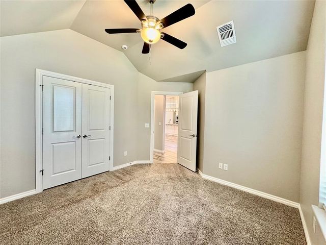 828 E Barajas Terrace, Mustang, OK 73064