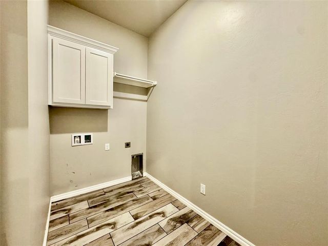 828 E Barajas Terrace, Mustang, OK 73064