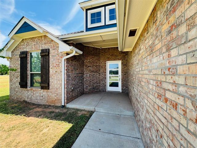 828 E Barajas Terrace, Mustang, OK 73064