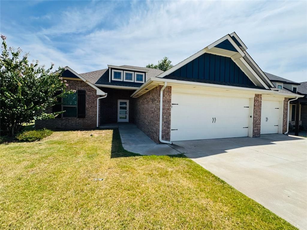 828 E Barajas Terrace, Mustang, OK 73064