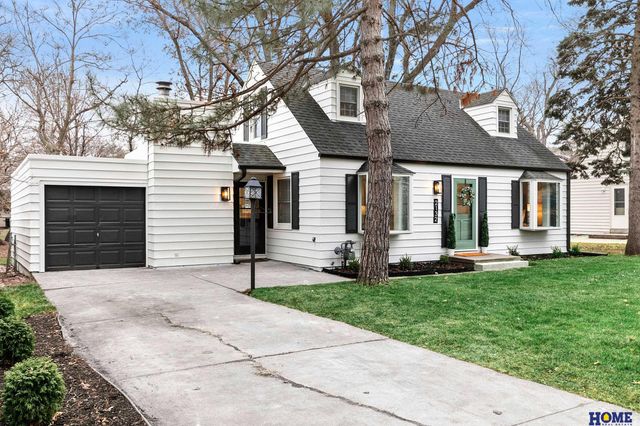 2132 S 37th Street, Lincoln, NE 68506