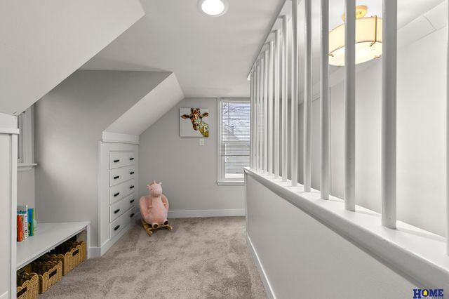 2132 S 37th Street, Lincoln, NE 68506