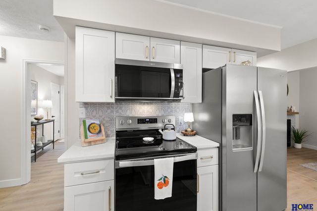 2132 S 37th Street, Lincoln, NE 68506