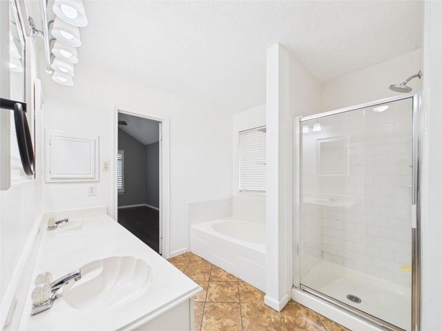 3718 Brookwood Drive, La Porte, TX 77571