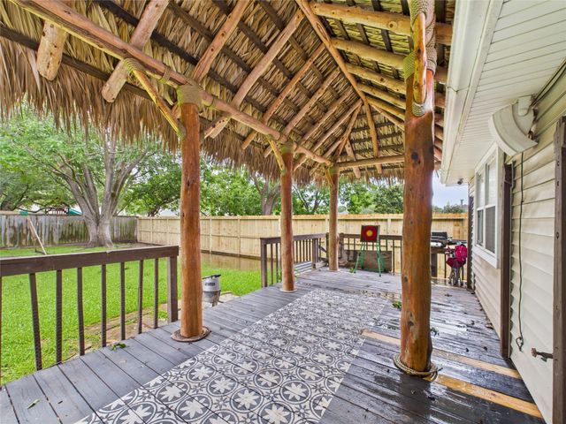 3718 Brookwood Drive, La Porte, TX 77571