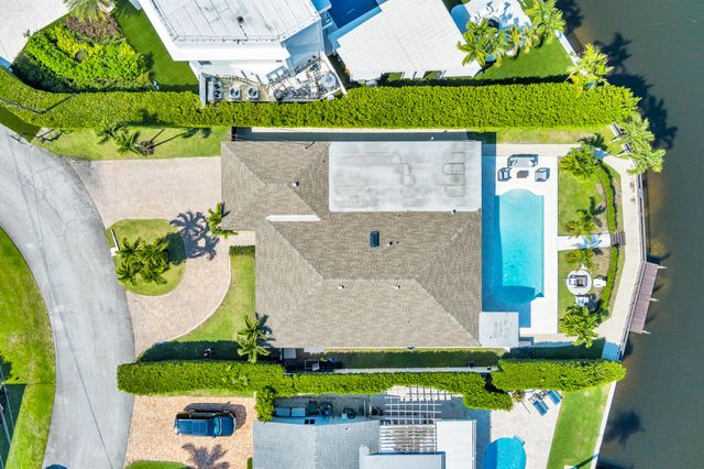 7730 Beta Circle E, Lake Clarke Shores, FL 33406