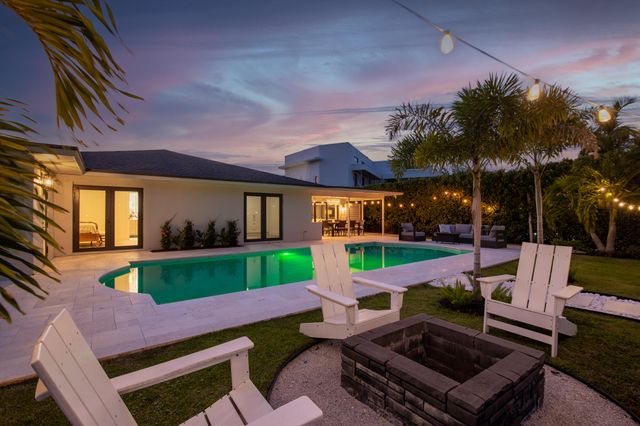 7730 Beta Circle E, Lake Clarke Shores, FL 33406