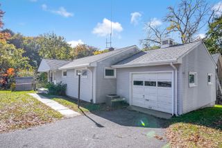 11 Carpet Street, Enfield, CT 06082