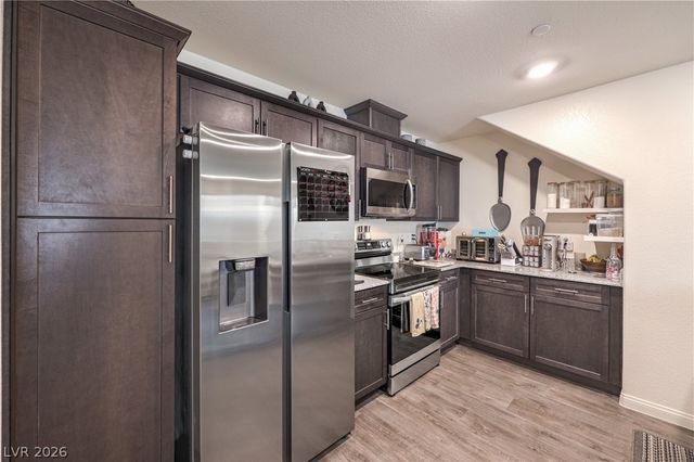 6816 Citron Mist Court, North Las Vegas, NV 89086