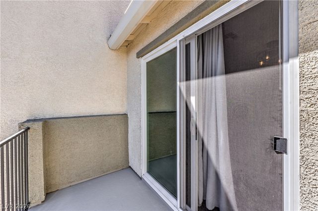 6816 Citron Mist Court, North Las Vegas, NV 89086