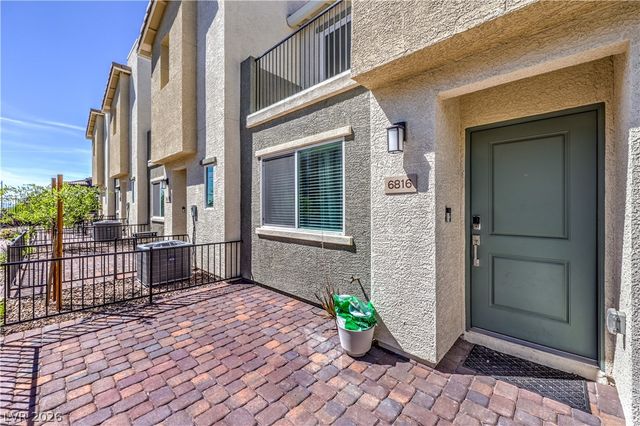 6816 Citron Mist Court, North Las Vegas, NV 89086