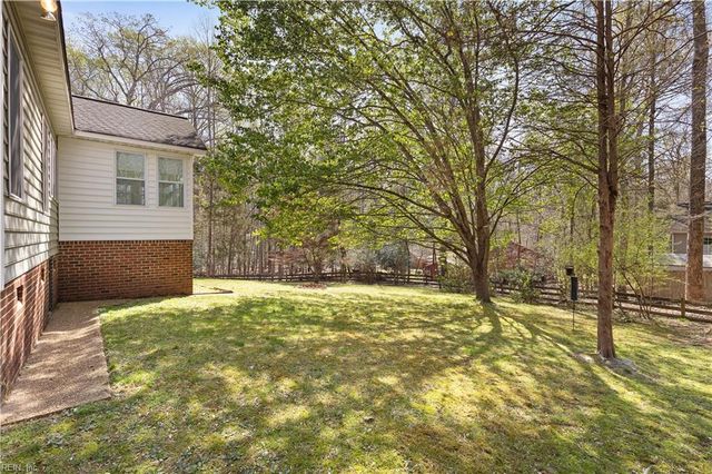 3720 Shackleton Ln, Williamsburg, VA 23188