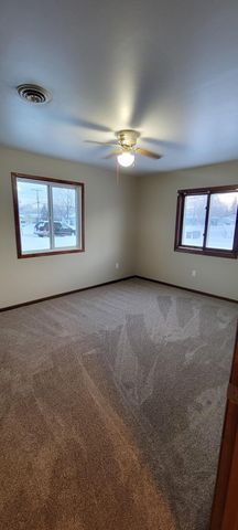 412 E Hamilton Avenue, Baudette, MN 56623