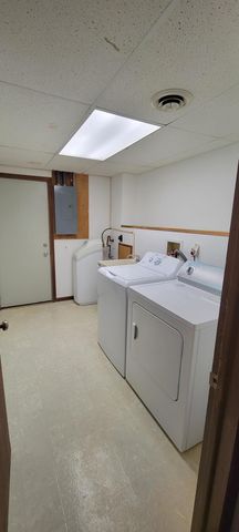 412 E Hamilton Avenue, Baudette, MN 56623