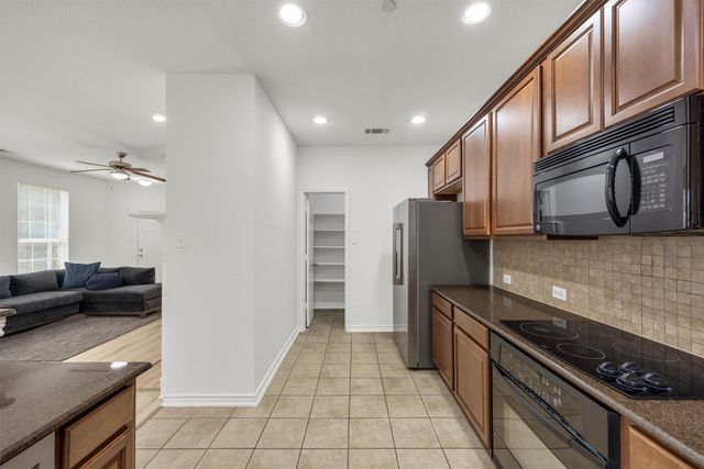 5824 Stone Mountain Road, The Colony, TX 75056