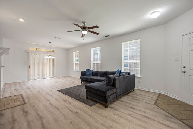 5824 Stone Mountain Road, The Colony, TX 75056