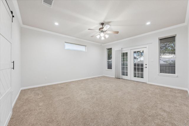 300 Brazos DR, Georgetown, TX 78628