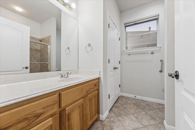 300 Brazos DR, Georgetown, TX 78628