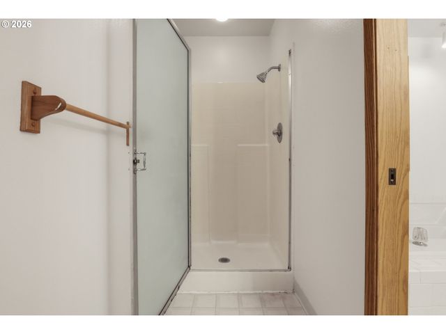 1408 Ne 72ND St 2, Vancouver, WA 98665