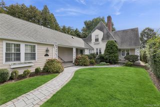 283 Main Street, Westhampton Beach, NY 11978