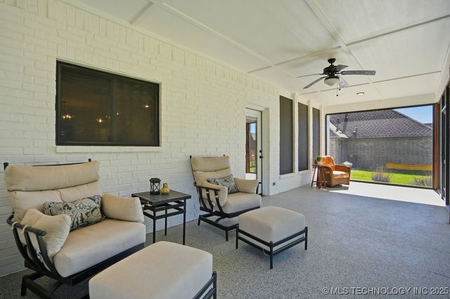 9218 N 141st East Avenue, Owasso, OK 74055