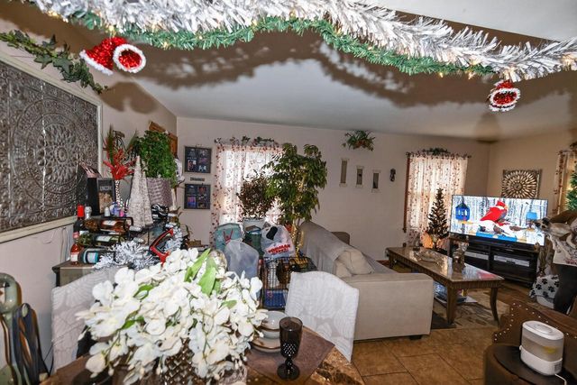 3031 W Capitol DRIVE, Milwaukee, WI 53216