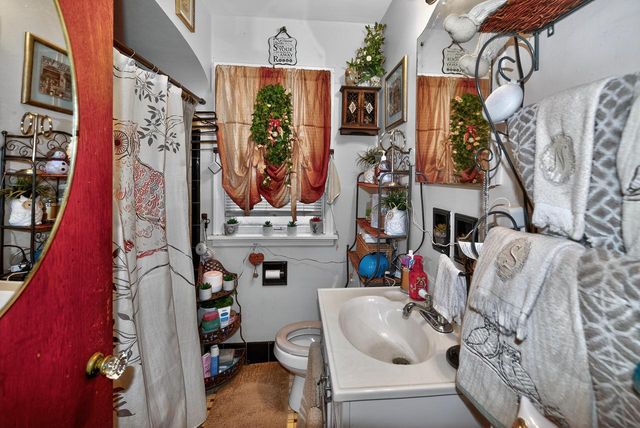 3031 W Capitol DRIVE, Milwaukee, WI 53216