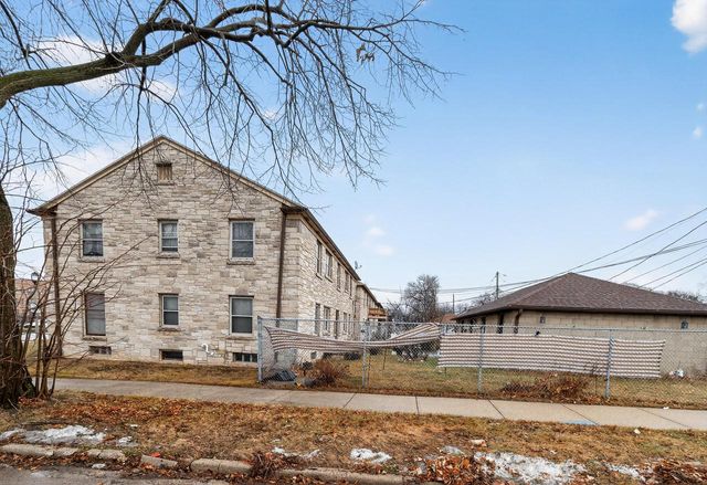 3031 W Capitol DRIVE, Milwaukee, WI 53216